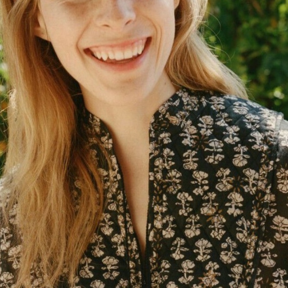 Doen Black Floral-Print Button Front Blouse